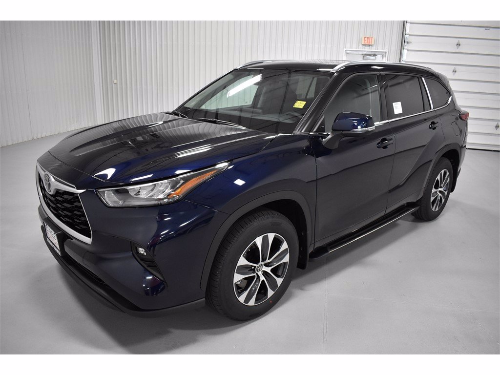 Research the New 2020 Toyota Highlander For Sale Amarillo ...